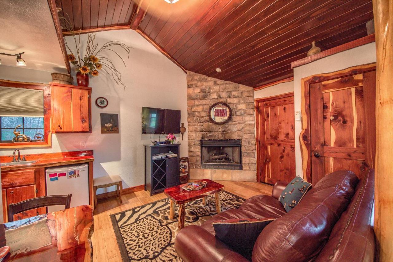 Cedar Bliss Cabin Villa Fredericksburg Kültér fotó